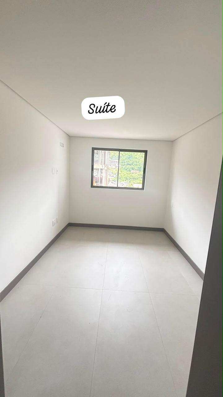  - Apartamento à venda, com 2 quartos, 56m²